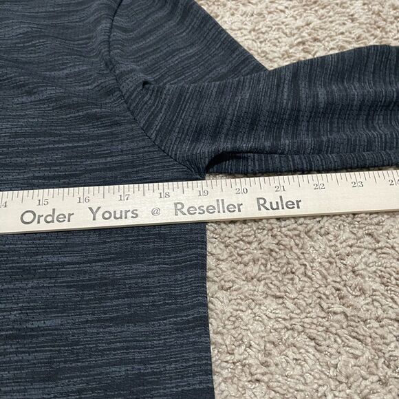 Idaho Vandals Sweatshirt Medium Navy Blue Under Armour Heatgear Fitted NCAA - Picture 10 of 11